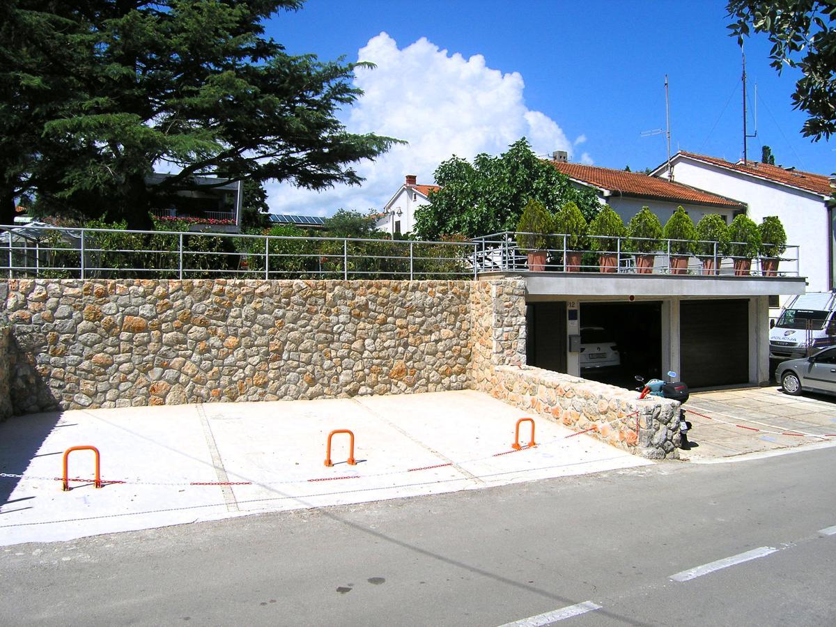 Studios Nada Krk Town Luaran gambar